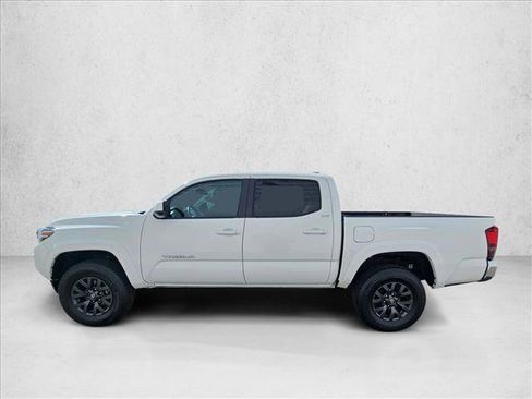 Used 2023 Toyota Tacoma SR5 RWD image 2