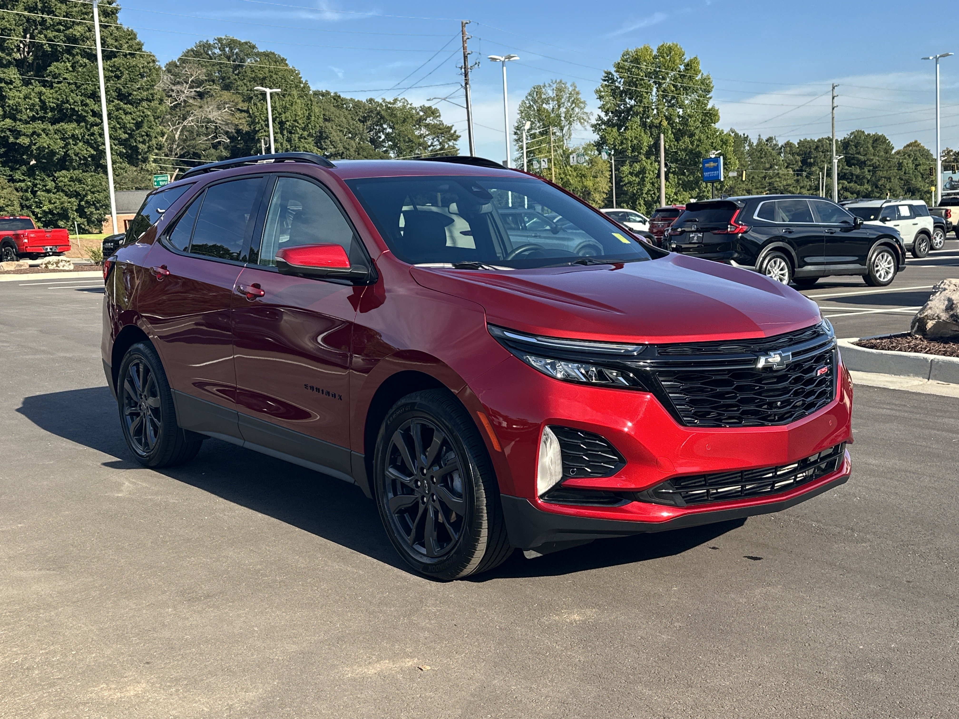 Used 2024 Chevrolet Equinox RS FWD image 2