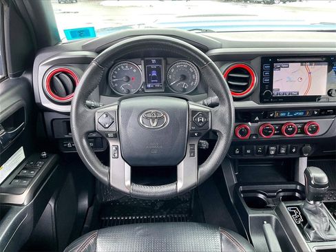 Used 2018 Toyota Tacoma TRD Pro image 16