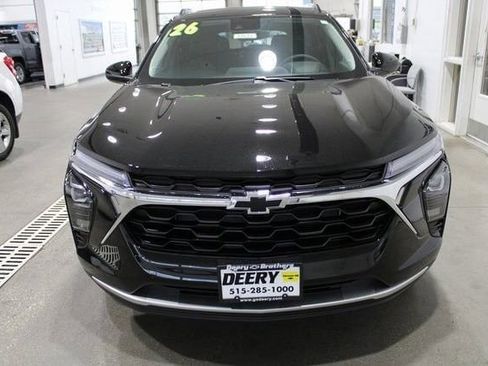 New 2026 Chevrolet Trax LT w/ Sunroof Package image 30