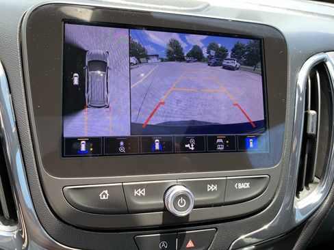 Used 2023 Chevrolet Equinox RS w/ RS Leather Package FWD image 22