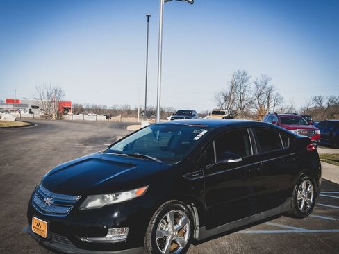Used 2015 Chevrolet Volt Premium w/ Premium Trim Package image 5