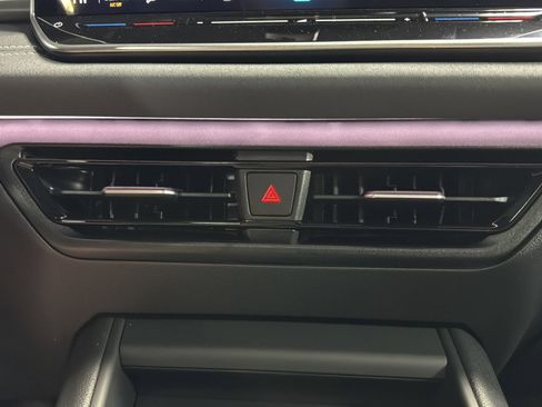 New 2026 Volkswagen Tiguan SE R-Line image 28