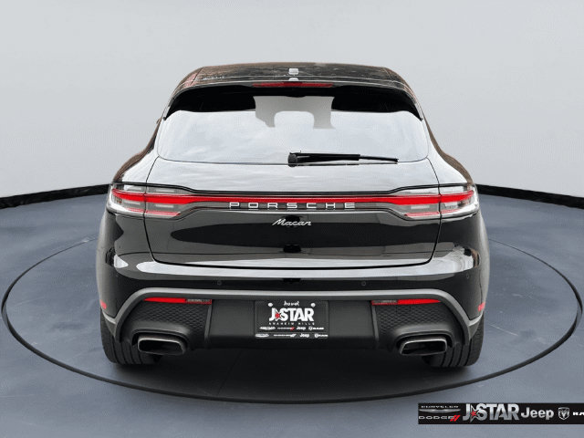 Used 2024 Porsche Macan AWD/4WD image 6