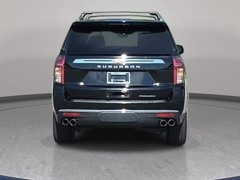 Used 2021 Chevrolet Suburban Premier w/ Premium Package AWD/4WD image 6