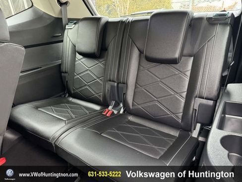 Certified 2025 Volkswagen Atlas SE image 11