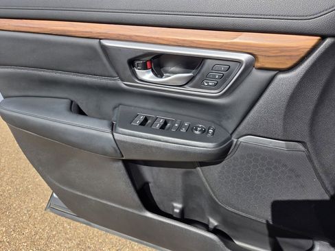 Used 2022 Honda CR-V Touring image 17