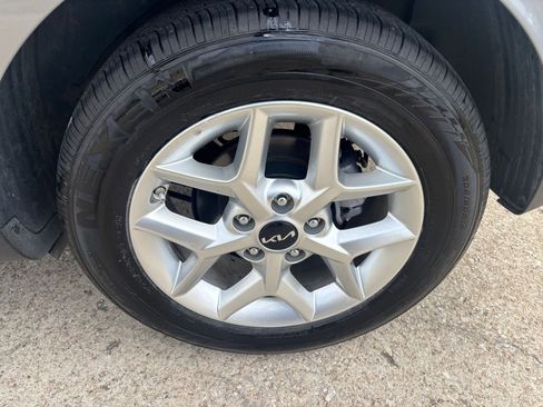 Used 2025 Kia Soul LX w/ LX Technology Package image 28