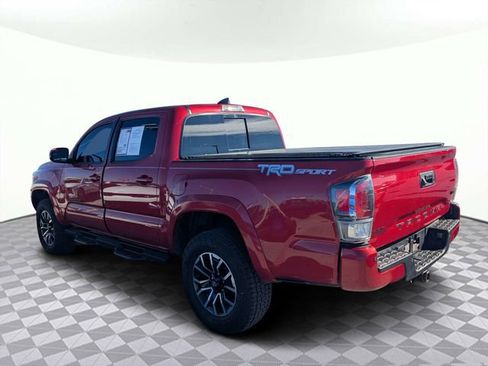 Used 2021 Toyota Tacoma TRD Sport w/ Technology Package image 4
