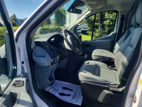 Used 2019 Ford Transit 150 130 Low Roof RWD image 10