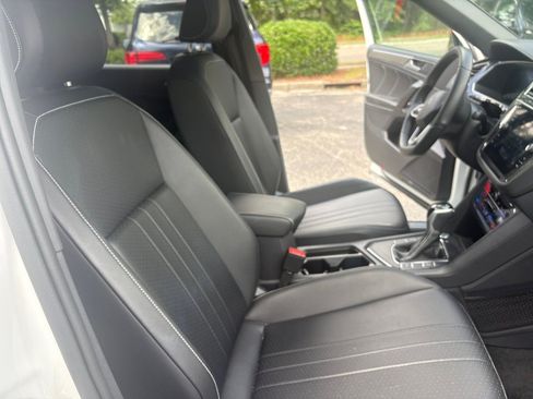 Certified 2024 Volkswagen Tiguan SE R-Line FWD image 28