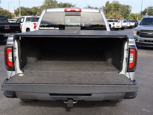Used 2018 GMC Sierra 1500 SLT w/ SLT Premium Package image 25