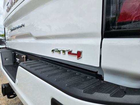 New 2026 GMC Sierra 2500 AT4 w/ AT4 Premium Plus Package AWD/4WD image 32