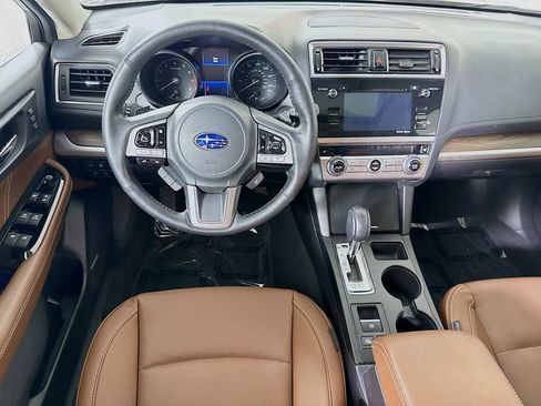 Used 2017 Subaru Outback 2.5i Touring image 3