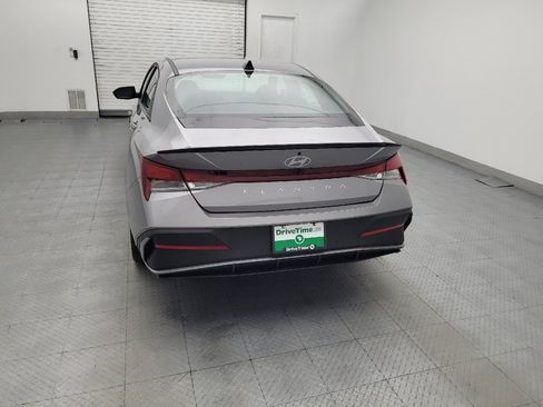 Used 2025 Hyundai Elantra Sport FWD image 6