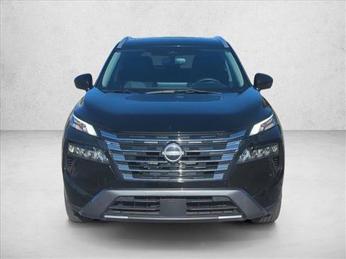 Used 2024 Nissan Rogue SL w/ SL Premium Package image 2