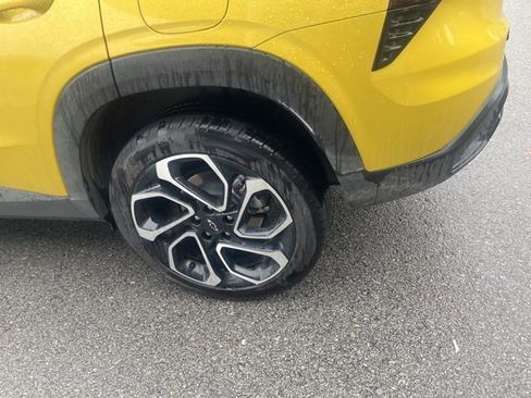 Used 2025 Chevrolet Trax RS w/ Driver Confidence Package image 7