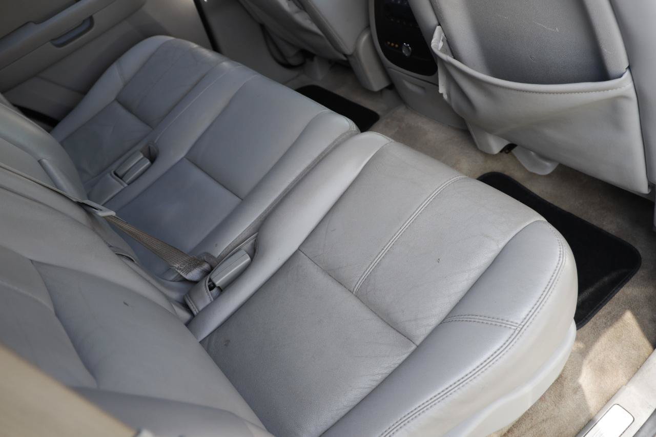 Used 2007 GMC Yukon SLT w/ SLT Preferred Equipment Group RWD image 12