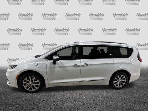 Used 2023 Chrysler Pacifica Pinnacle image 7
