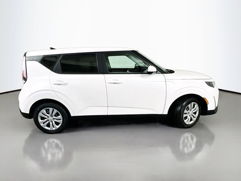 Certified 2023 Kia Soul LX image 8