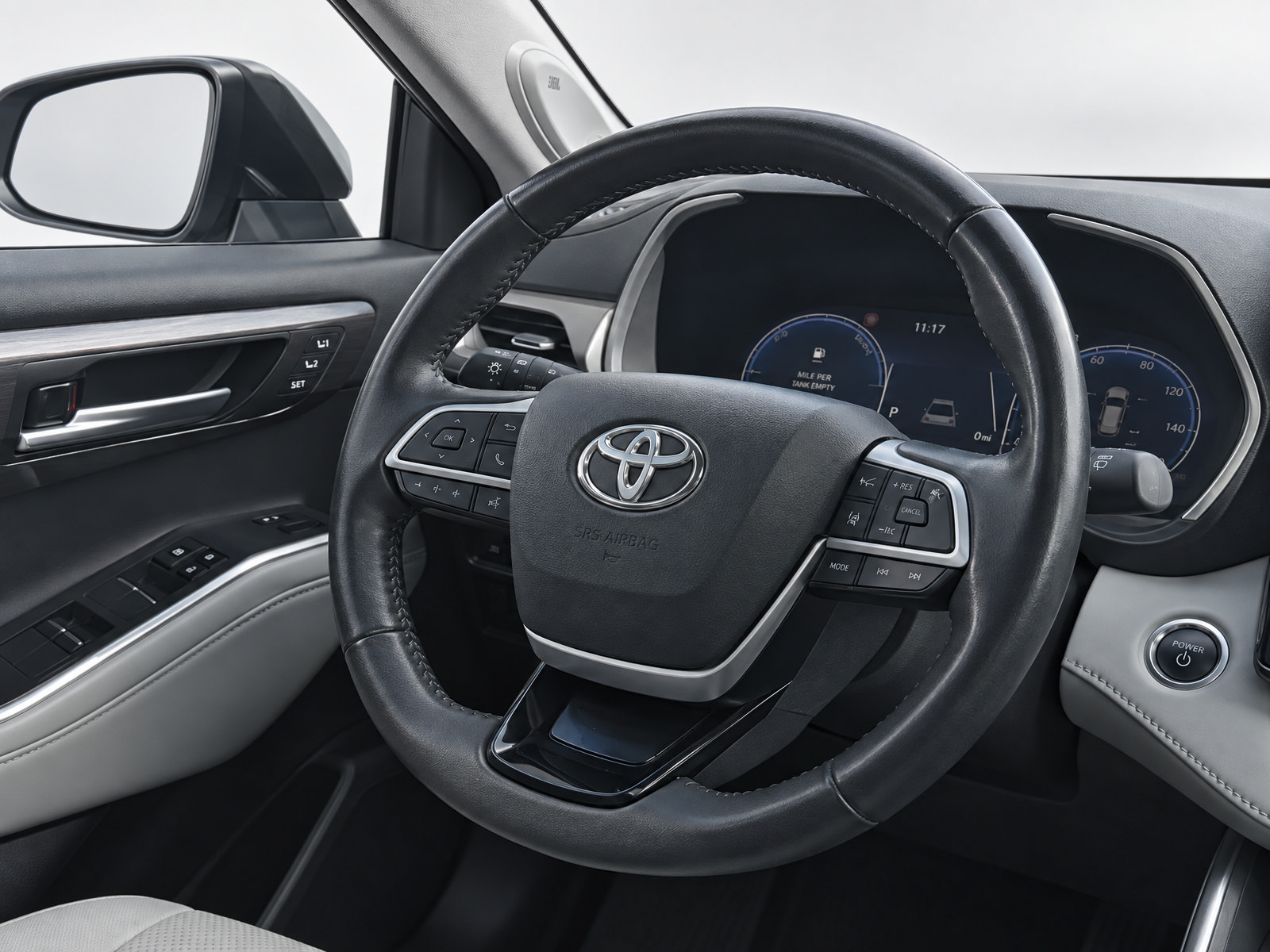 Used 2023 Toyota Highlander Limited FWD image 25