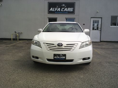 Used 2007 Toyota Camry LE FWD image 2