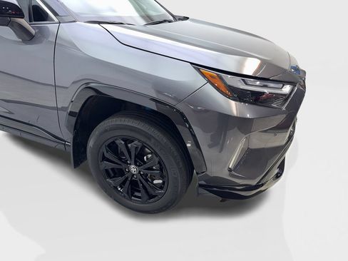 Used 2023 Toyota RAV4 XSE AWD/4WD image 18