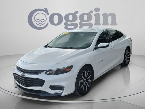 Used 2018 Chevrolet Malibu LT w/ Leather Package FWD image 1