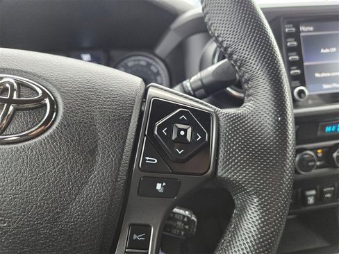 Used 2021 Toyota Tacoma TRD Off-Road w/ Technology Package image 18