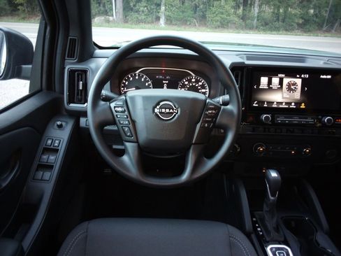 New 2026 Nissan Frontier SV w/ Tow Package AWD/4WD image 14