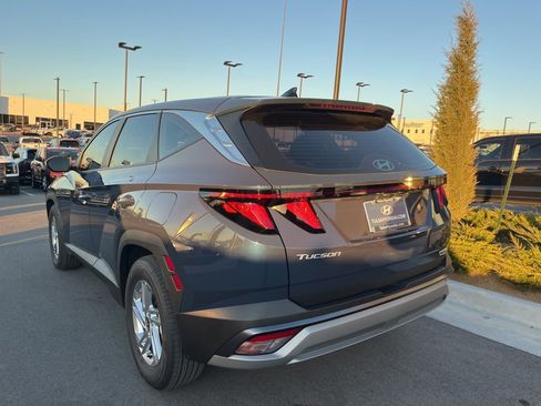 Certified 2026 Hyundai Tucson SE image 7