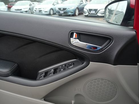 Used 2016 Kia Forte LX w/ LX Popular Plus Package image 15