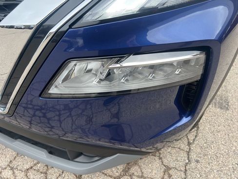 Certified 2023 Nissan Rogue SV image 28