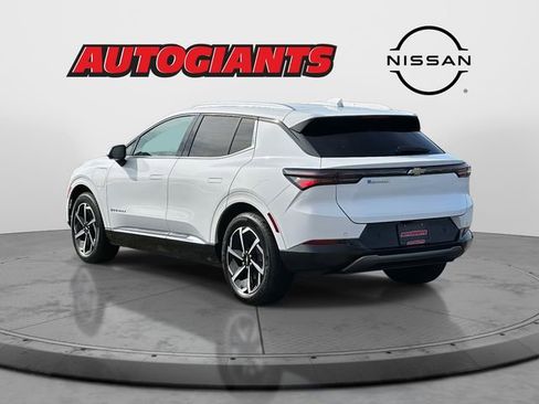 Used 2025 Chevrolet Equinox EV LT image 5