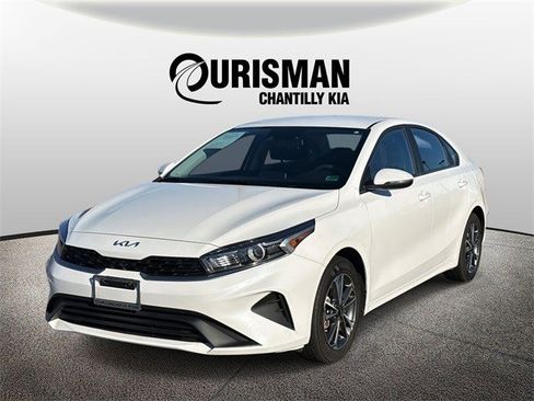 Used 2023 Kia Forte LXS w/ LXS Technology Package image 5