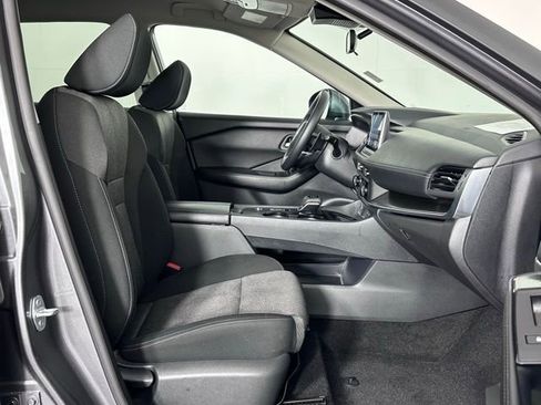 Used 2024 Nissan Rogue SV image 31