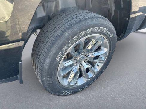 Used 2023 RAM 1500 Laramie AWD/4WD image 13