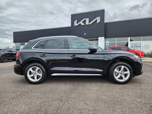 Used 2021 Audi Q5 Premium w/ Convenience Package image 3