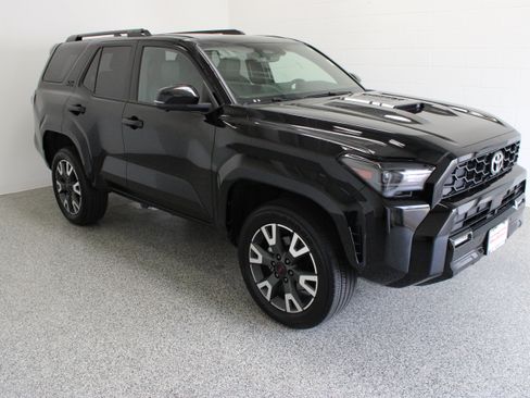Used 2025 Toyota 4Runner TRD Sport Premium AWD/4WD image 4