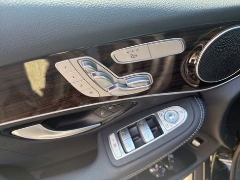 Used 2022 Mercedes-Benz GLC 300 4MATIC image 13
