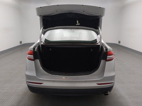 Used 2019 Ford Fusion SE FWD image 29