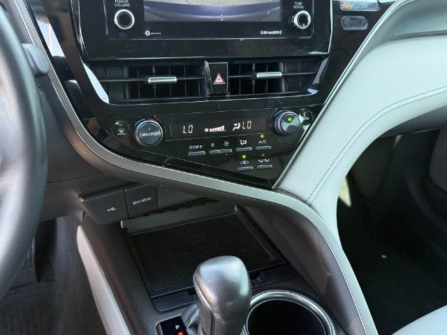 Used 2022 Toyota Camry SE FWD image 18