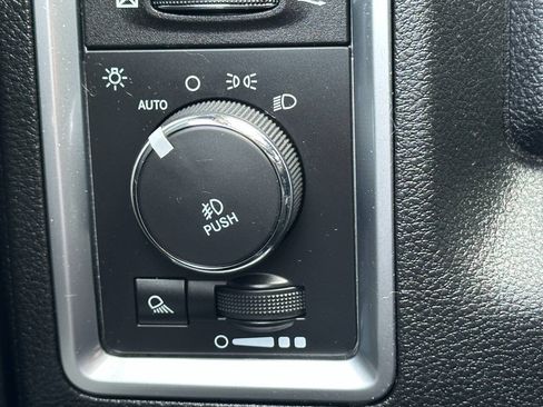 Used 2014 RAM 1500 Limited AWD/4WD image 39