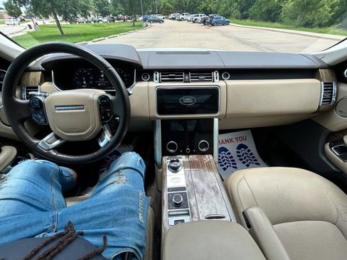 Used 2019 Land Rover Range Rover HSE image 17
