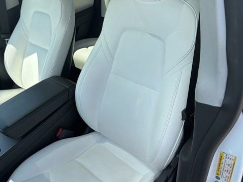 Used 2021 Tesla Model Y Performance AWD/4WD image 11