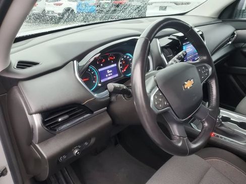 Used 2021 Chevrolet Traverse LT FWD image 24