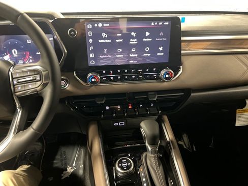 New 2026 GMC Canyon Denali image 17