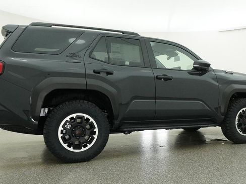 New 2026 Toyota 4Runner TRD Off-Road Premium AWD/4WD image 19
