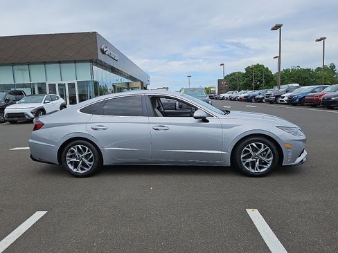 Certified 2023 Hyundai Sonata SEL w/ Cargo Package FWD image 7
