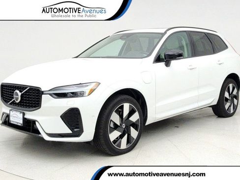 Used 2024 Volvo XC60 T8 Plus image 1